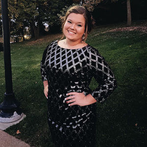 Meet your Posher, Saylor